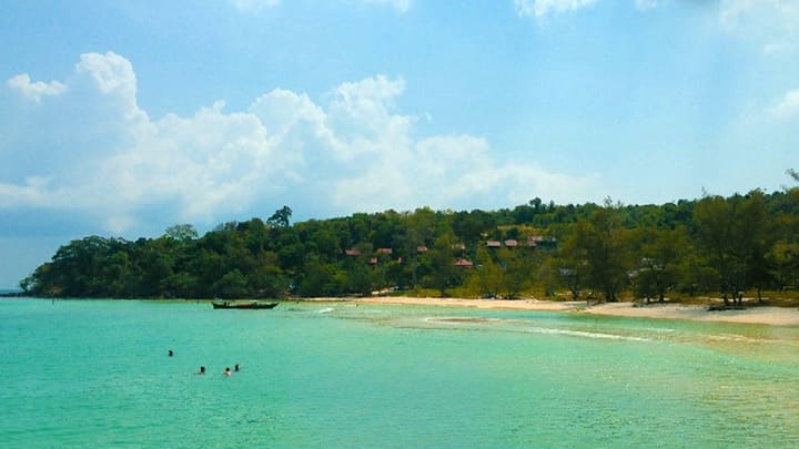 Coconut Beach | 5,300 m² Oceanfront Point