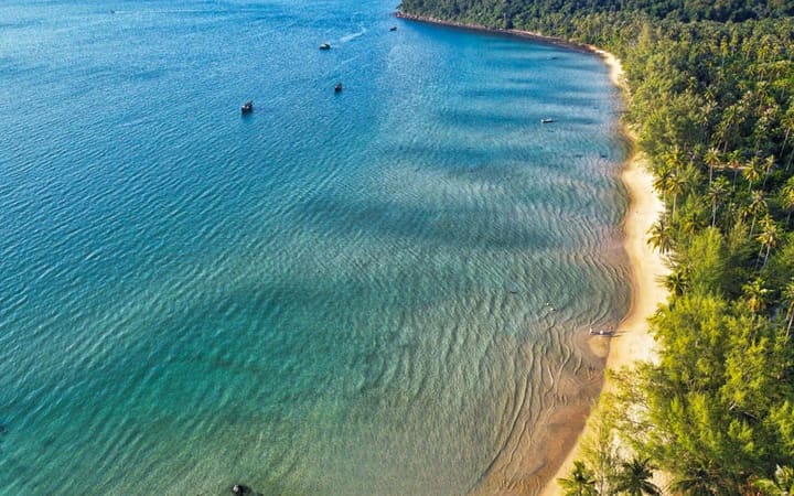 Lonely Beach | 350-Metre Beachfront Estate, Hard Title