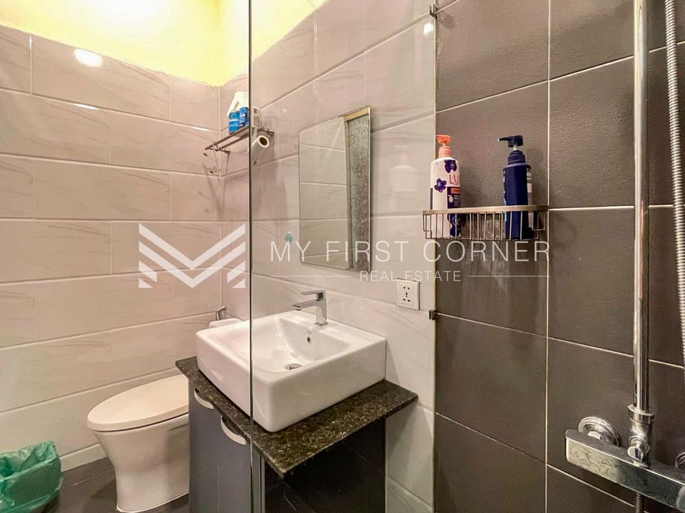 1-bedroom renovated apartment for rent in Daun Penh Area Near Exchange Square