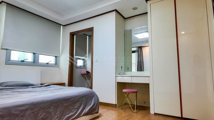 For rent one Bedroom Apartment at De Castle royal BKK1