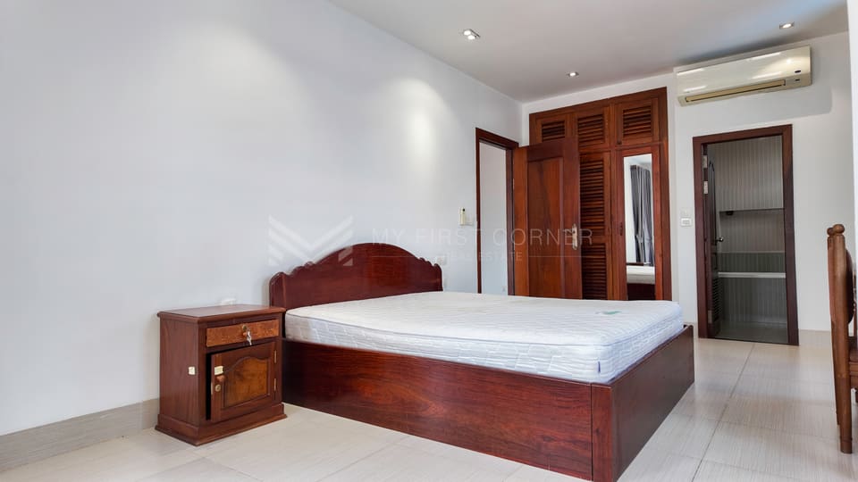 1-bedroom service apartment For rent in Toul Tompong Area