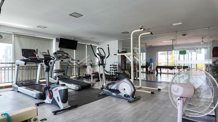 1-bedroom service apartment For rent in Toul Tompong Area
