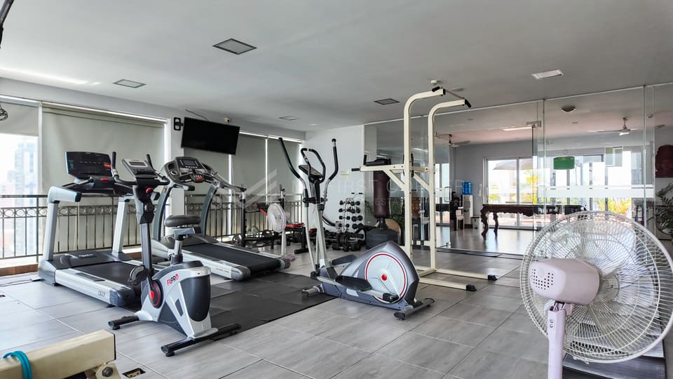 1-bedroom service apartment For rent in Toul Tompong Area