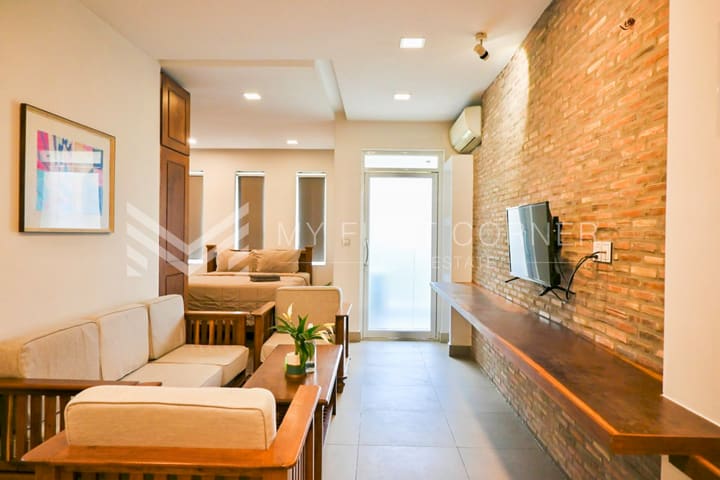 Studio In BKK1 For Rent