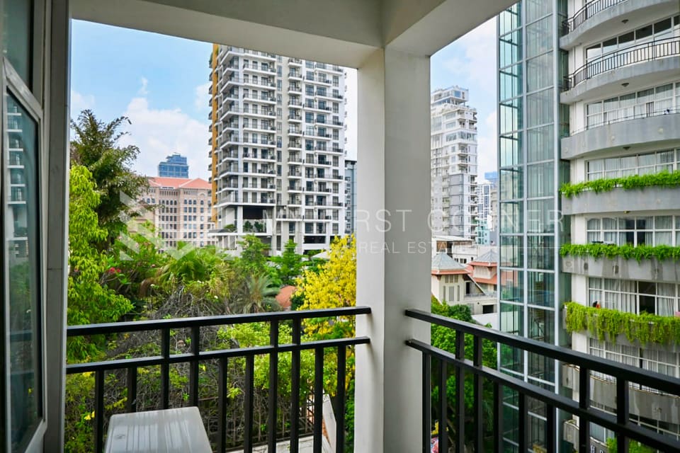 Studio In BKK1 For Rent