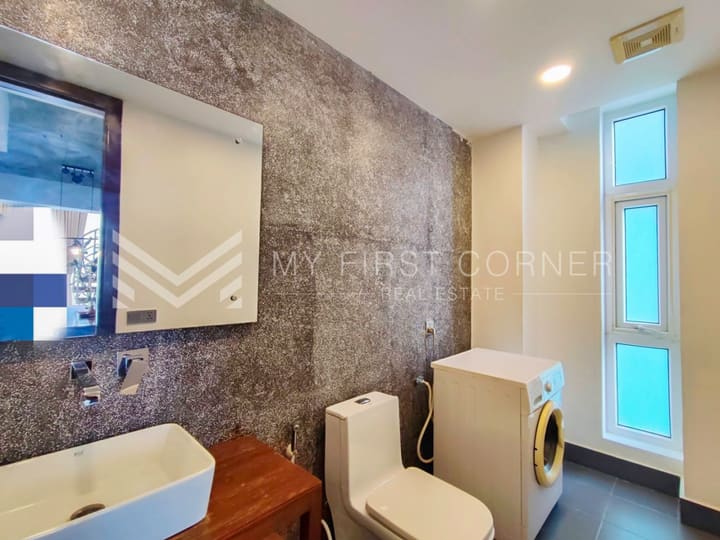 Duplex 1 Bedroom Apartment for Rent l BKK1