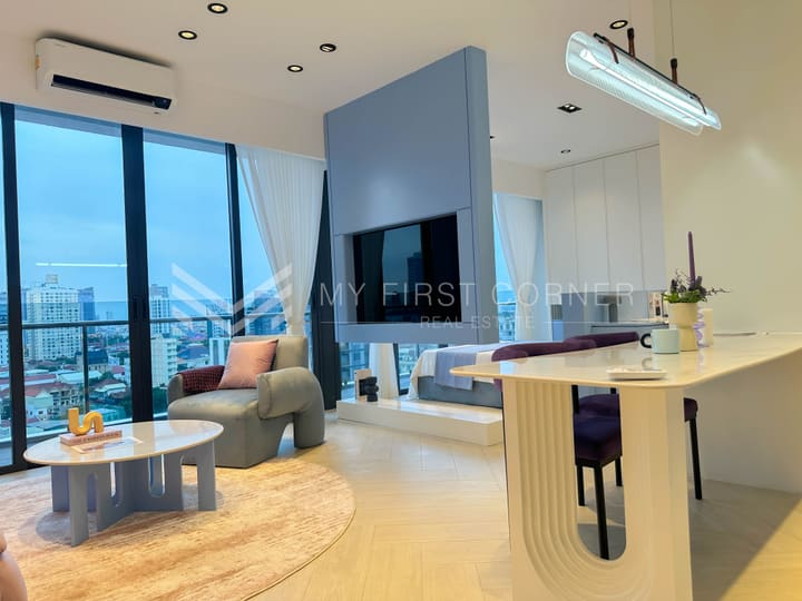 Luxury 1-Bedroom Beachfront | Time Square 10
