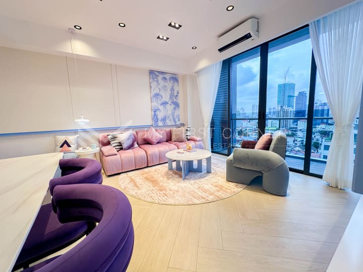 Luxury 1-Bedroom Beachfront | Time Square 10
