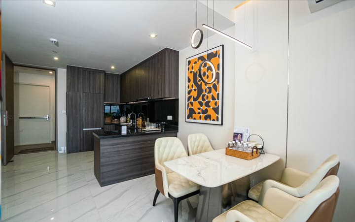 Luxury 1-Bedroom Condo for Sale – 5-Star Hotel Management, Infinity Pool & Gym Experience