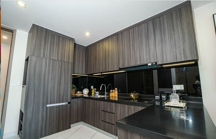 Luxury 1-Bedroom Condo for Sale – 5-Star Hotel Management, Infinity Pool & Gym Experience