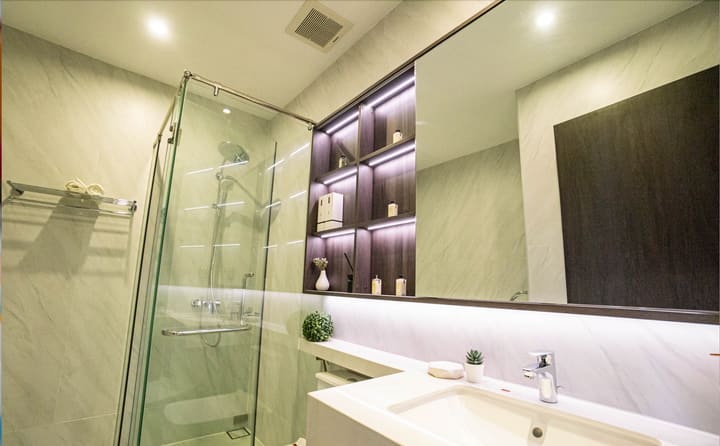 Luxury 1-Bedroom Condo for Sale – 5-Star Hotel Management, Infinity Pool & Gym Experience