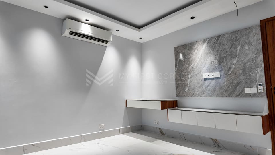 Commercial Building house For rent at BKK1