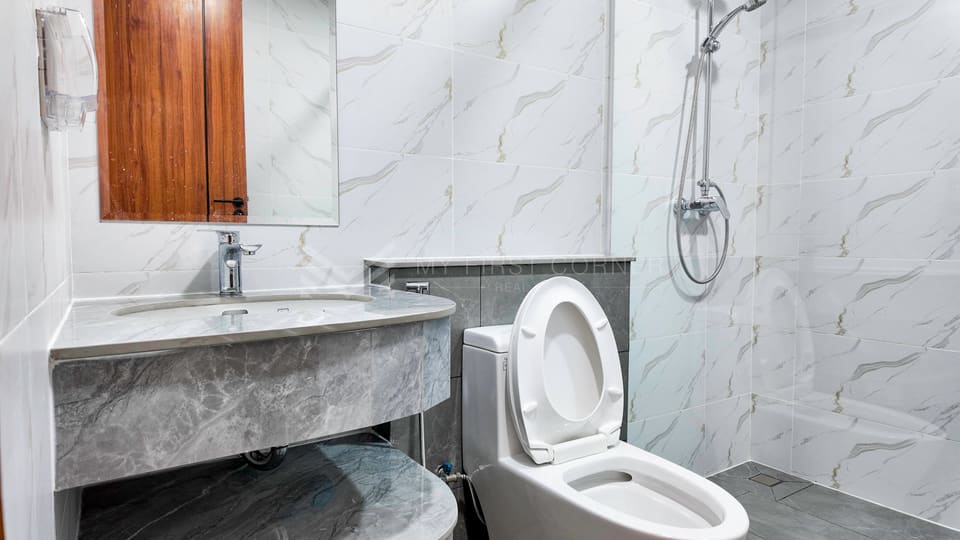 Commercial Building house For rent at BKK1