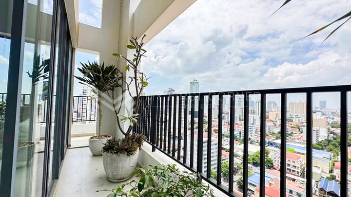 21th floor 3 bedroom duplex for sale in Boeung Trabek Chamkarmorn Phnom Penh