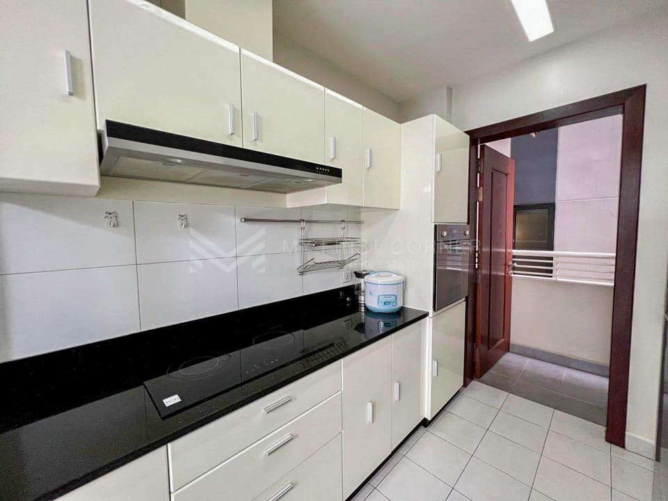 2-bedroom apartment for rent in BKK1