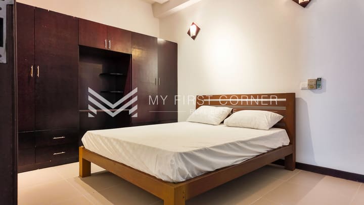 2- Bedroom service apartment in Tonle Bassac For Rent
