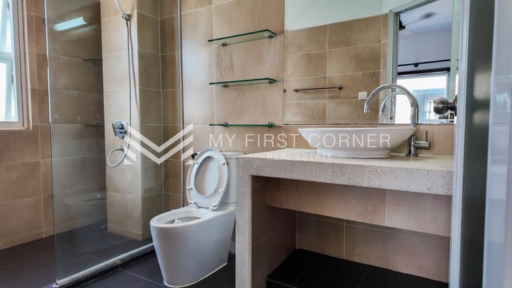 2- Bedroom service apartment in Tonle Bassac For Rent