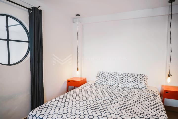 Beautiful 2 bedroom renovated apartment For rent in Daun Penh ChaktoMuk