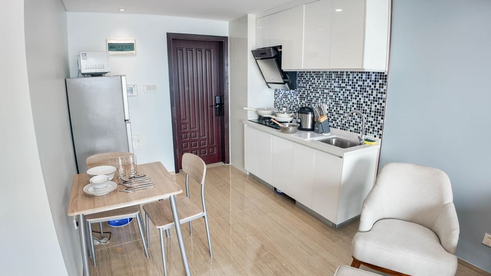 Phnom Penh 2BR Apartment for Rent – Great Location in Tonle Bassac