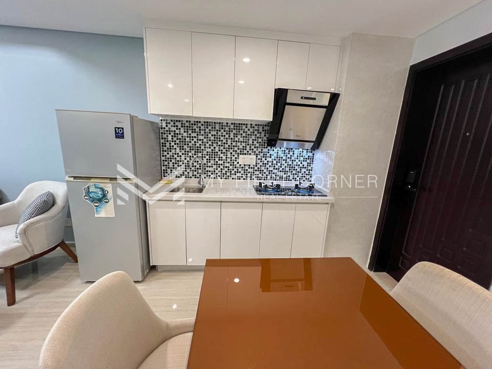 Spacious 2-Bedroom Unit in Tonle Bassac – From Just $800/Month