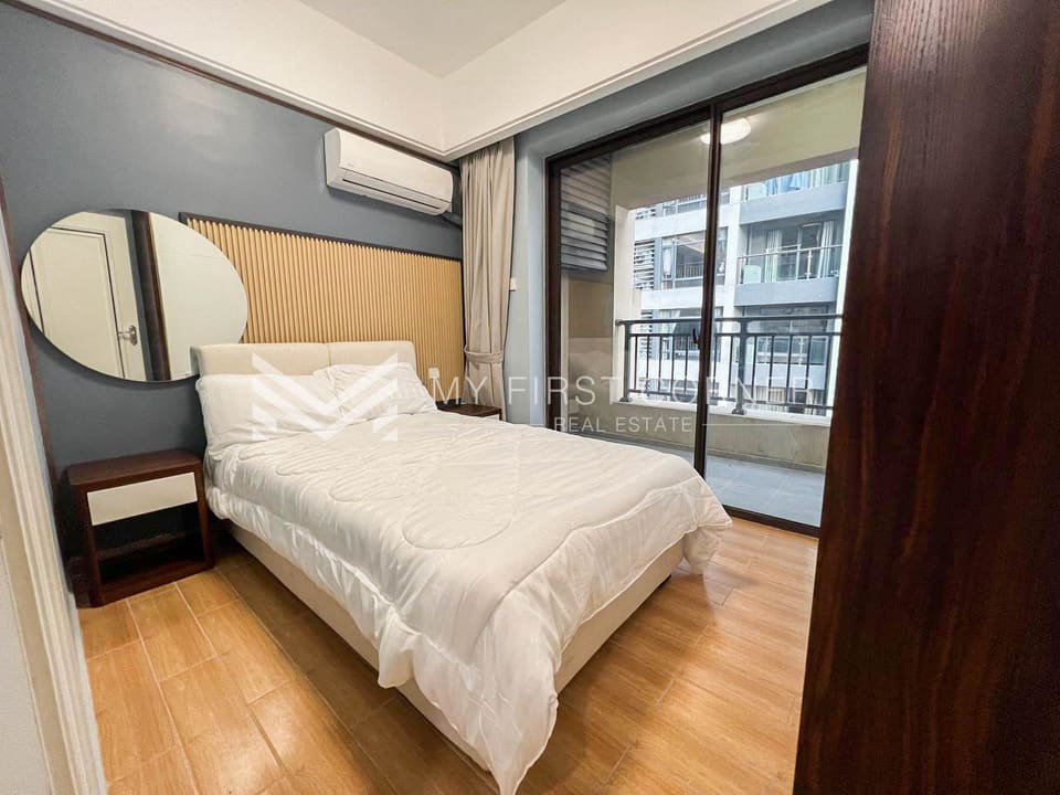 Spacious 2-Bedroom Unit in Tonle Bassac – From Just $800/Month
