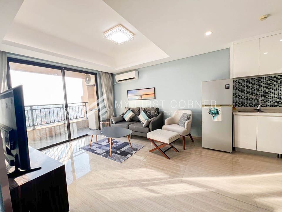 Spacious 2-Bedroom Unit in Tonle Bassac – From Just $800/Month