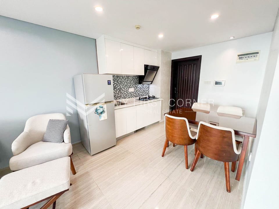 Spacious 2-Bedroom Unit in Tonle Bassac – From Just $800/Month