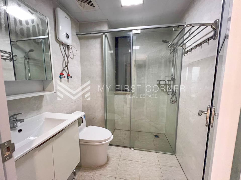 Spacious 2-Bedroom Unit in Tonle Bassac – From Just $800/Month