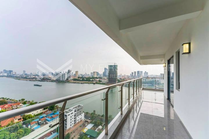 Luxury Serviced 2 bedrooms Apartment l Chroy Chongvar