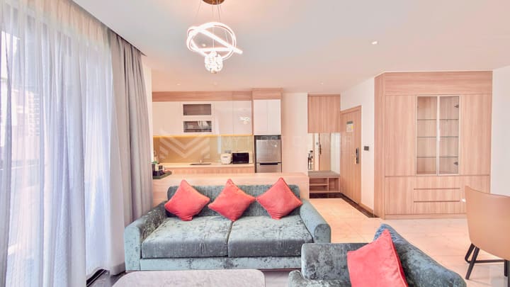 2-Bedroom Service apartment for rent in bkk1