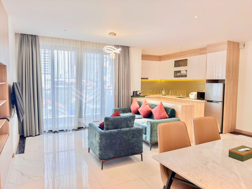 2-Bedroom Service apartment for rent in bkk1