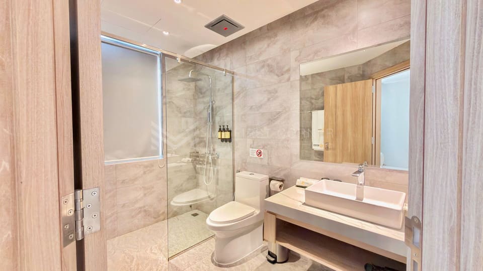2-Bedroom Service apartment for rent in bkk1