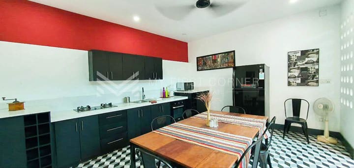 Pet Friendly 2-bedroom inBKK1 For Rent