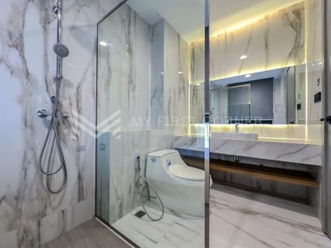 Luxury 2-Bedroom Apartment For Rent in BKK1