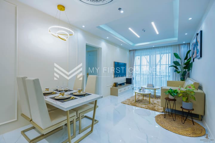 Spacious 2-Bedroom Condo with Panoramic River Views