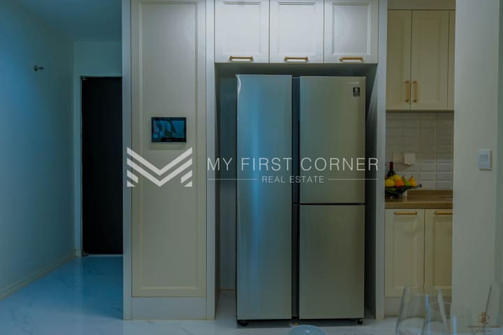 Spacious 2-Bedroom Condo with Panoramic River Views