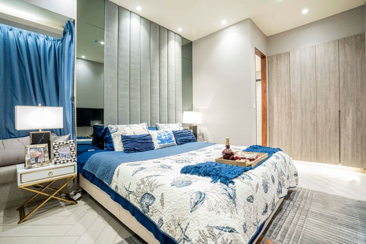 Luxurious 2-Bedroom Duplex at Urban Village