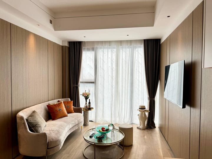 Your Dream 2-Bedroom Condo with Skyline & River Views – Vue Aston