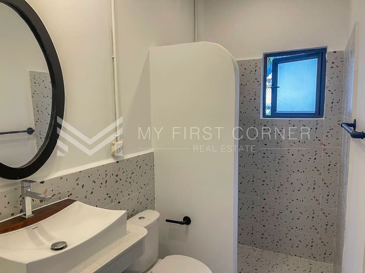 Modern 2-Bedroom House For Rent