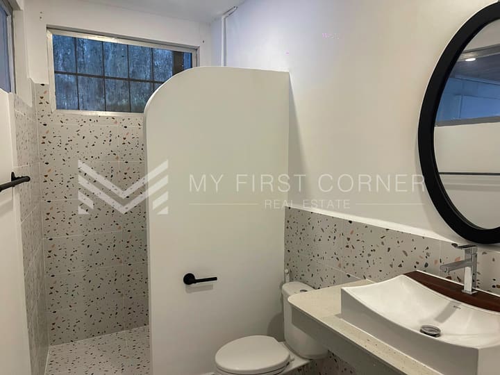 Modern 2-Bedroom House For Rent