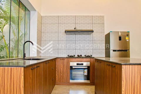 Modern 2- Bedroom renovated house for Rent in Daun Penh Area
