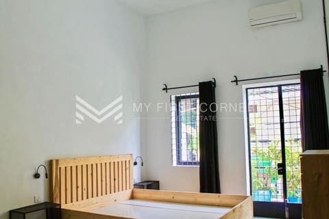 Modern 2- Bedroom renovated house for Rent in Daun Penh Area