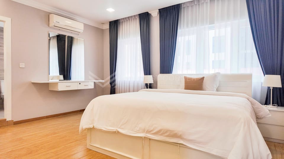 3-Bedroom apartment for rent in BKK1 With good location in central City