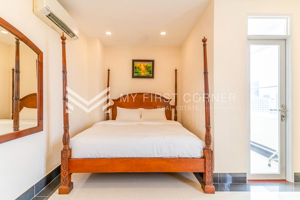 3-Bedroom Service Apartment in BKK1 For Rent
