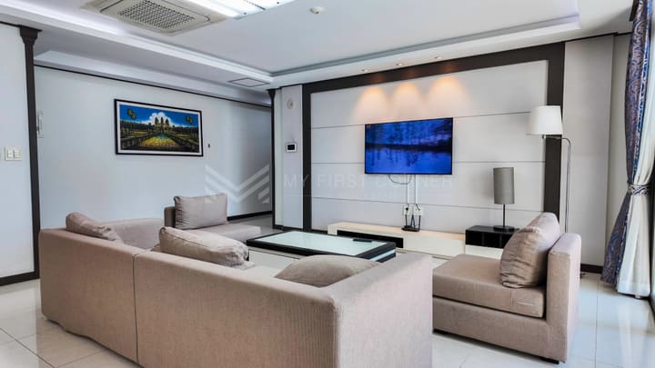 3-Bedroom Apartment at De Castle Royal Bkk 1