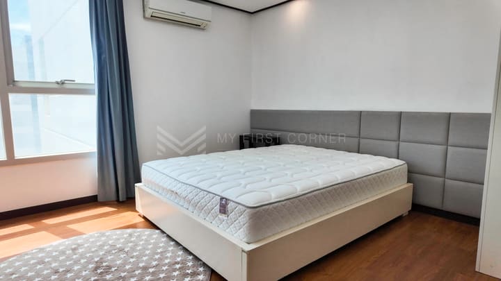 3-Bedroom Apartment at De Castle Royal Bkk 1