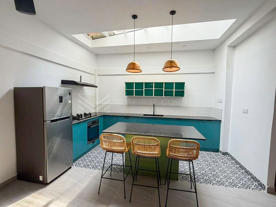 Renovated 3-Bedroom For Rent -Near Riverside