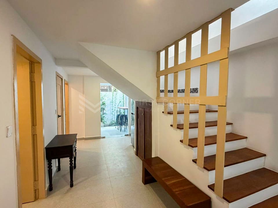 Renovated 3-Bedroom For Rent -Near Riverside
