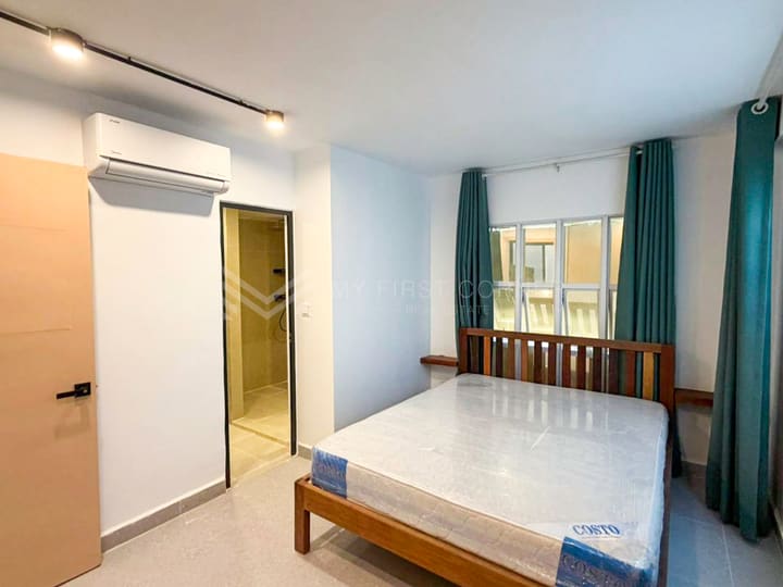 Renovated 3-Bedroom For Rent -Near Riverside