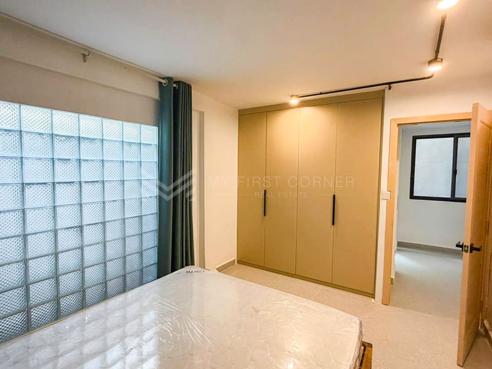 Renovated 3-Bedroom For Rent -Near Riverside
